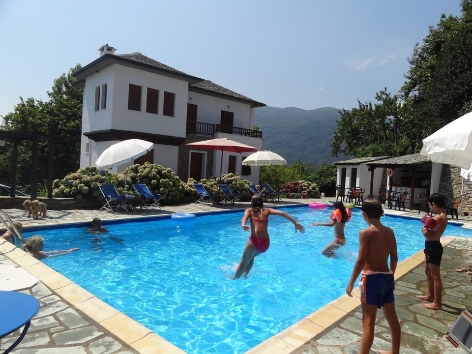 Day, Summer, View (from property/room), Swimming pool, Swimming pool