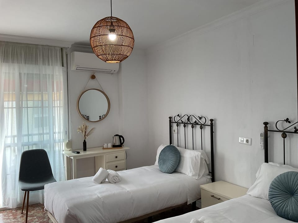 Bedroom, towels, air conditioner