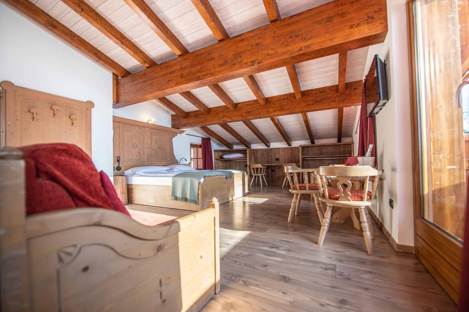 Living room, Photo of the whole room, Bedroom