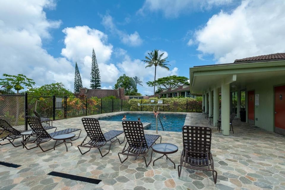 Property building, Pool view, Swimming pool, sunbed