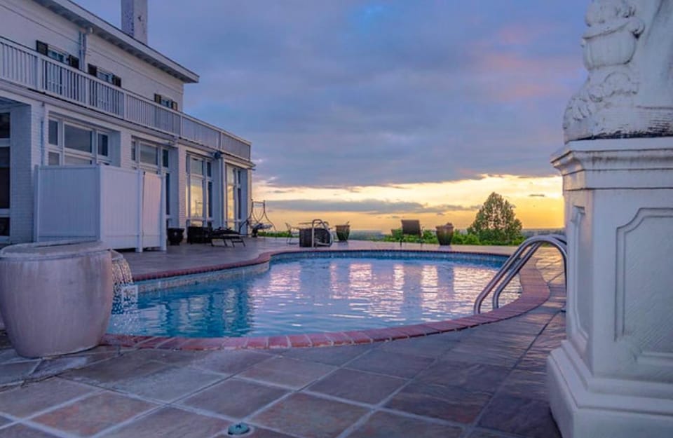 Weymouth Hall Bed and Breakfast in Natchez