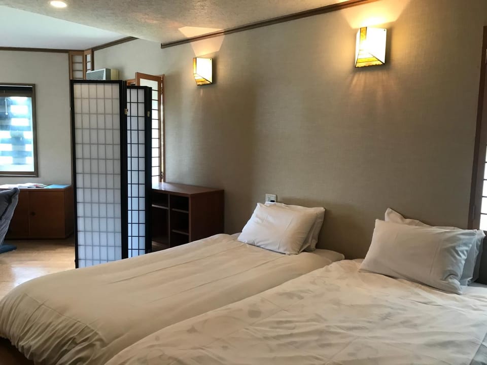 Slowlife Lodge Inn in Niseko