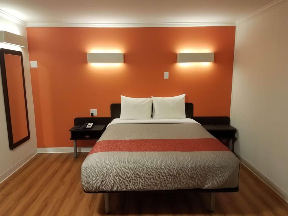 Photo of the whole room, On site