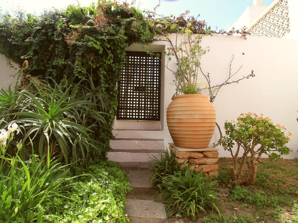 Tavira Townhome with private Garden Nature lodge in Tavira