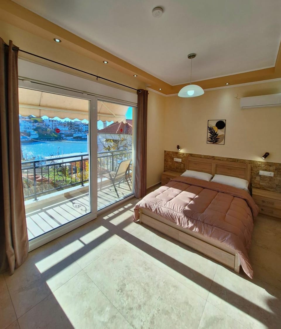 Bed, Natural landscape, View (from property/room), Balcony/Terrace, Photo of the whole room, Bedroom, towels