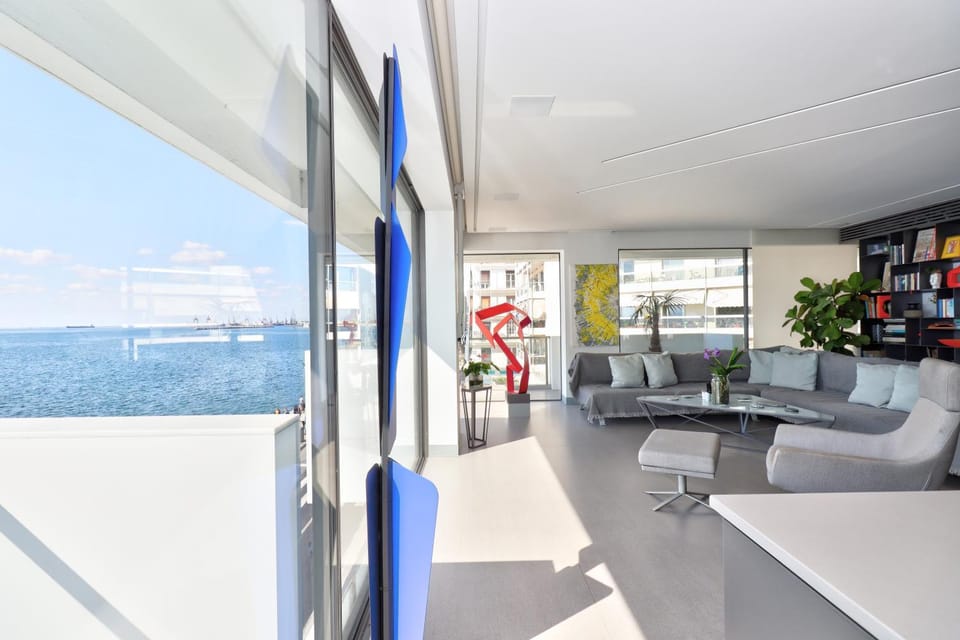 Infinity Sea View Apartment Central Apartment in Thessaloniki