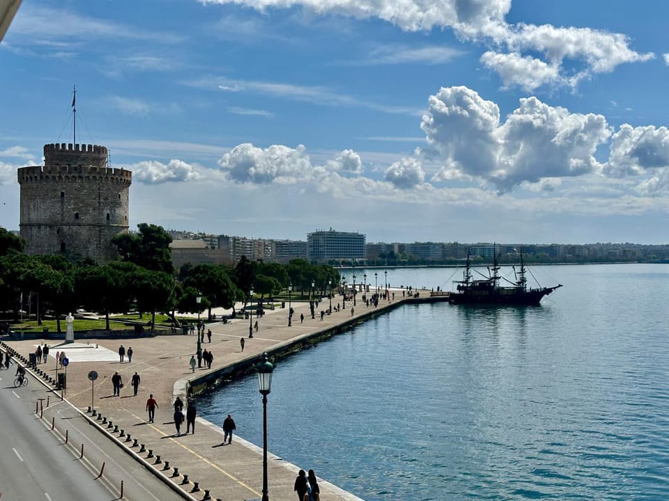Infinity Sea View Apartment Central Apartment in Thessaloniki