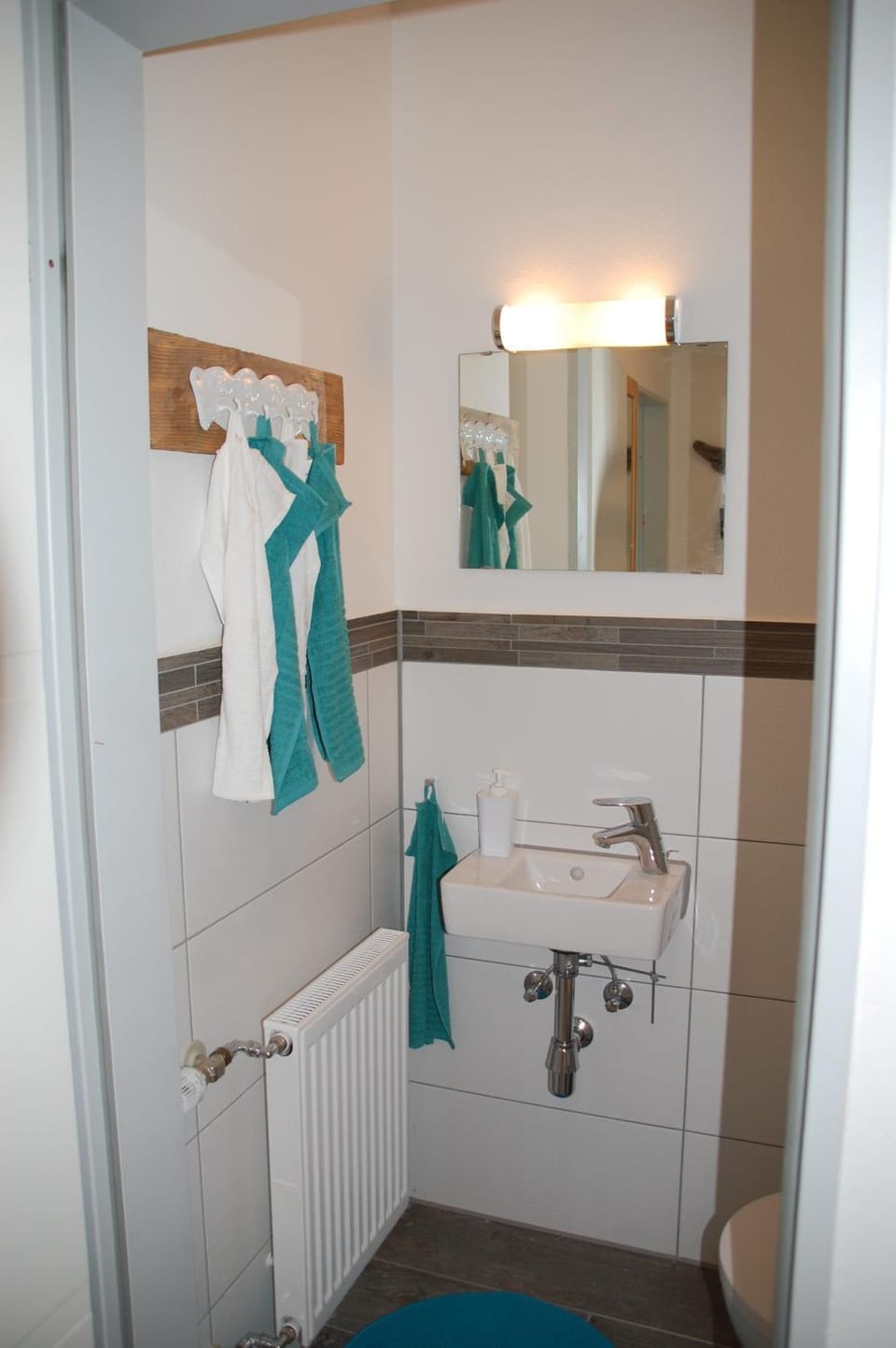 Toilet, Photo of the whole room