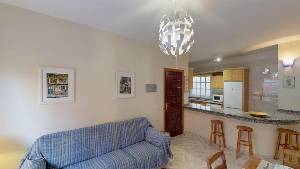 Kitchen or kitchenette, Living room, minibar