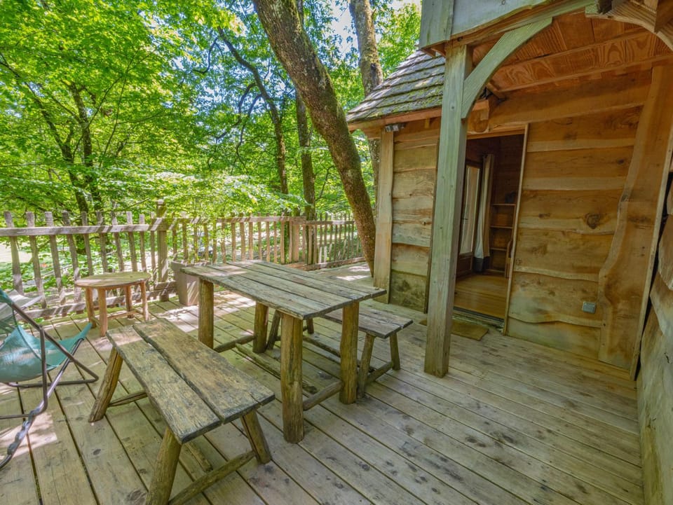 Cabane Perchée Spa Dordogne La Ferme de Sirguet House in Occitanie