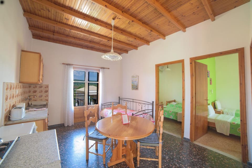 Living room, Dining area, kitchen