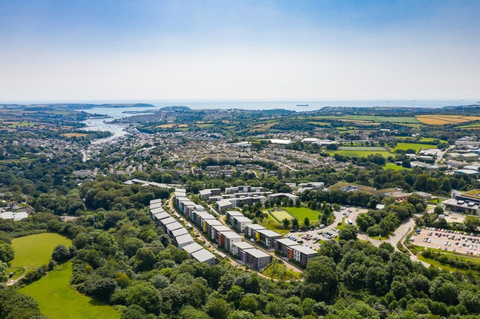 Neighbourhood, Natural landscape, Bird's eye view, Sea view, Area and facilities