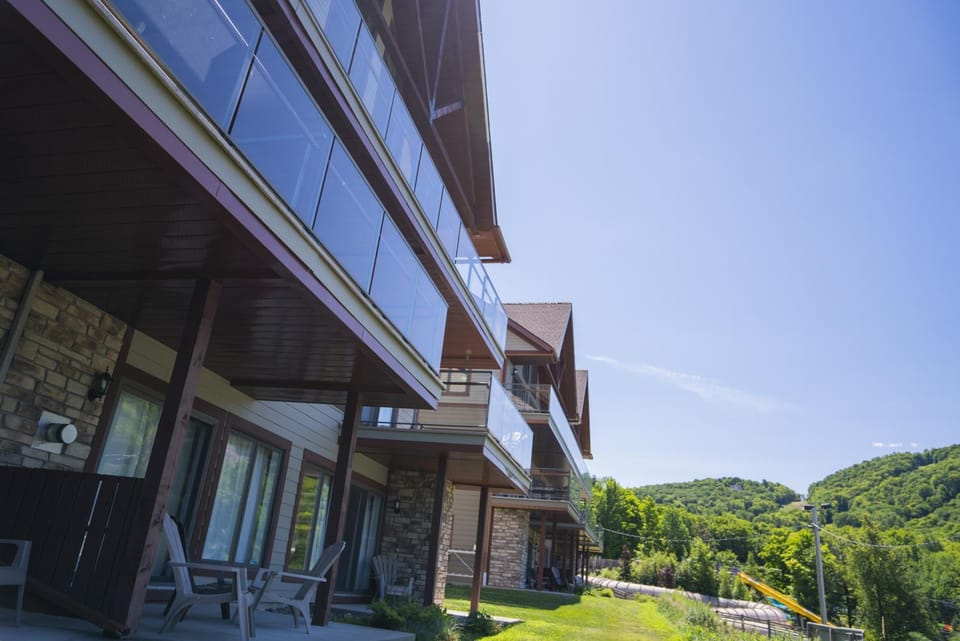 Balcony/Terrace, Mountain view