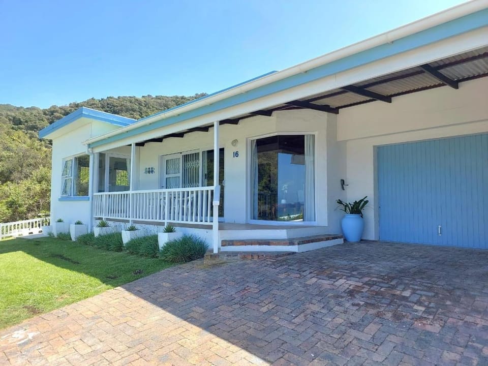 Property building, Natural landscape, Mountain view