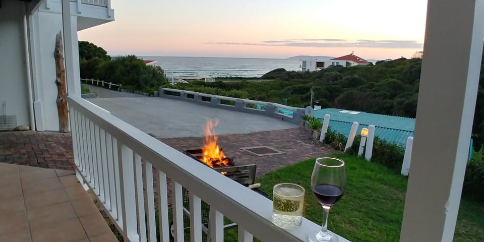 Patio, Natural landscape, View (from property/room), Balcony/Terrace, Sea view, Sunset