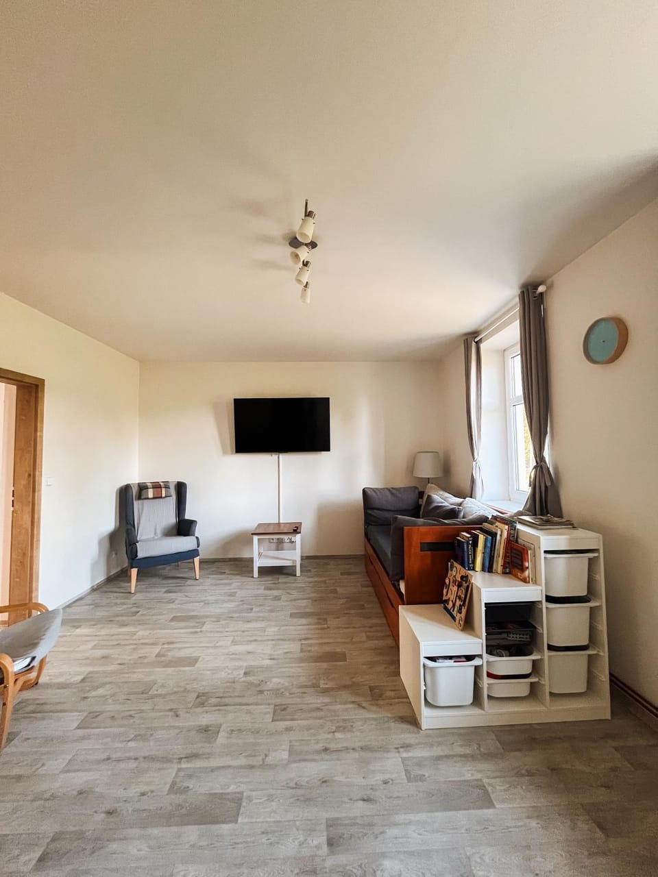 TV and multimedia, Living room, Seating area
