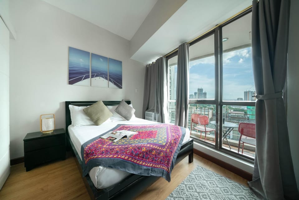 KL Tower Makati Apartments by PH Staycation Apartment in Pasay