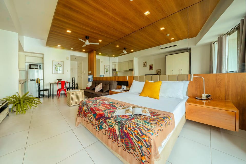 Living room, Photo of the whole room