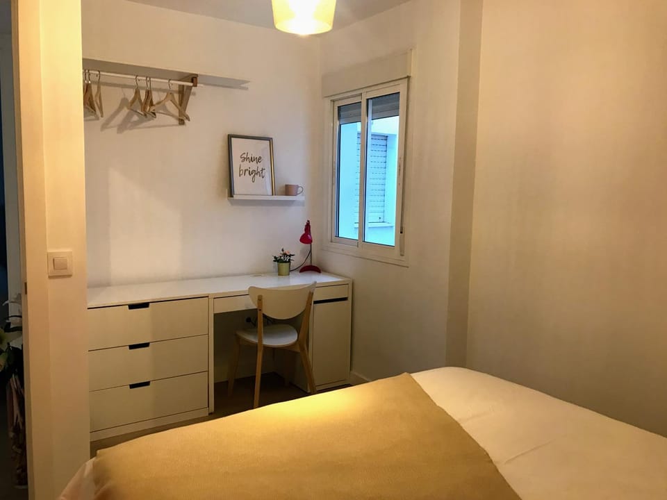 Seating area, Bedroom