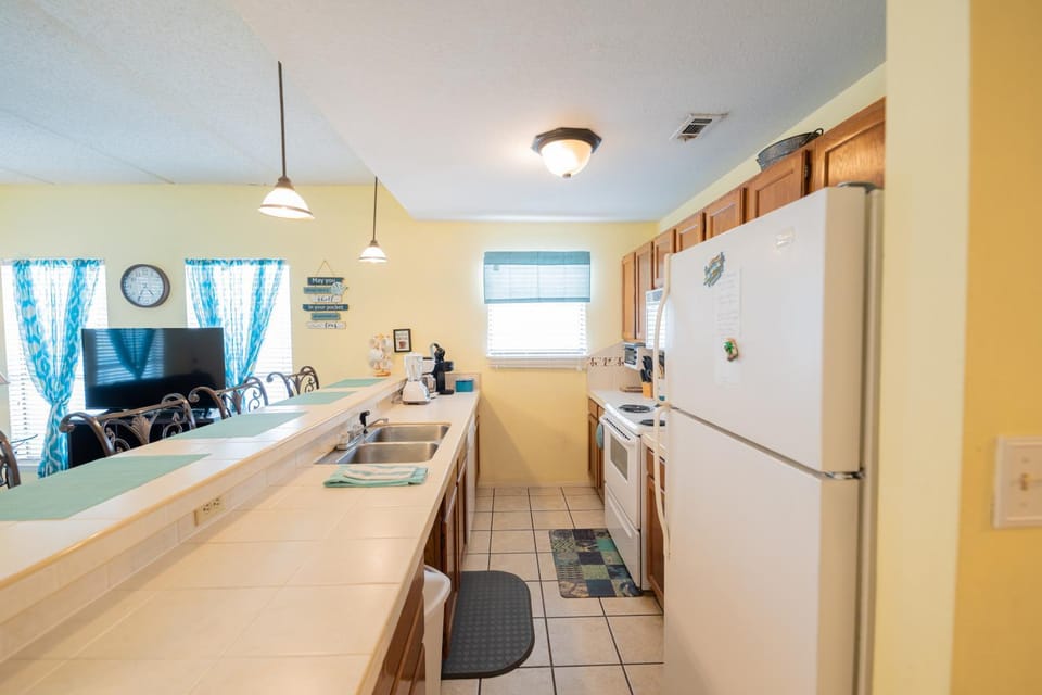 Kitchen or kitchenette, kitchen