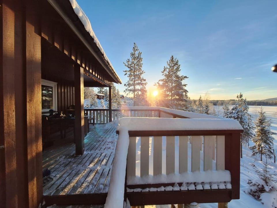Property building, Winter, Balcony/Terrace