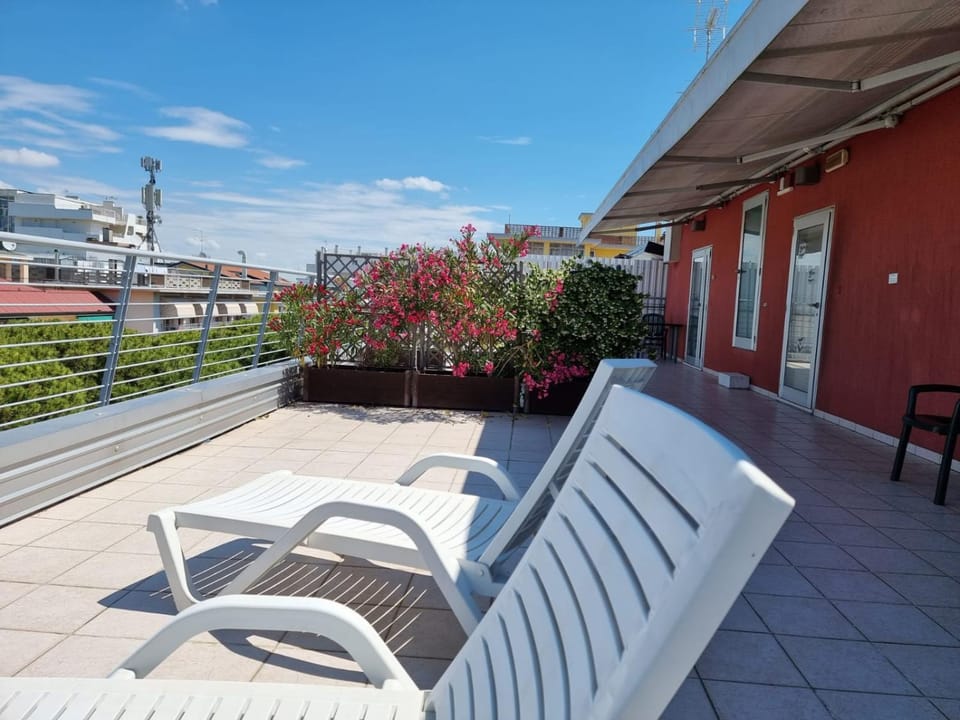 View (from property/room), Balcony/Terrace