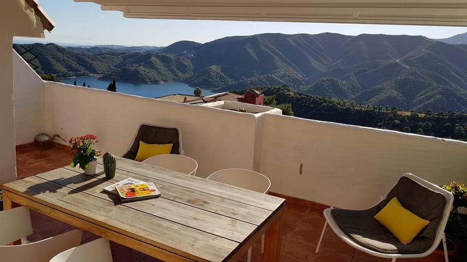 Penthouse amazing views Apartment in Sierra de las Nieves