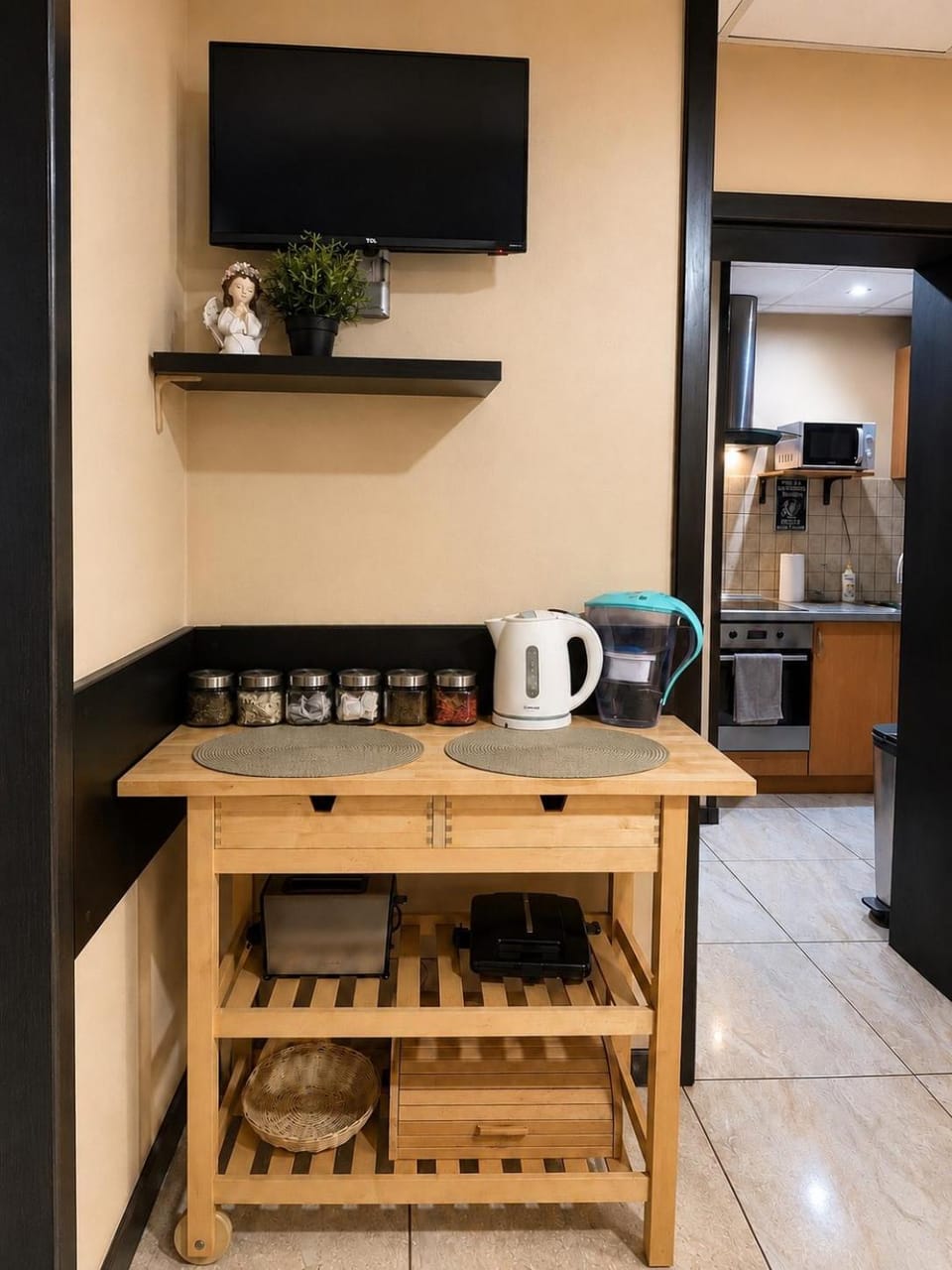 TV and multimedia, Coffee/tea facilities, Kitchen or kitchenette, Dining area, toaster