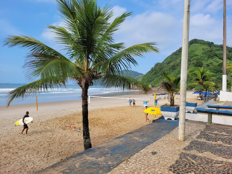 Praia do Tombo - Pé na areia Apartment in State of São Paulo