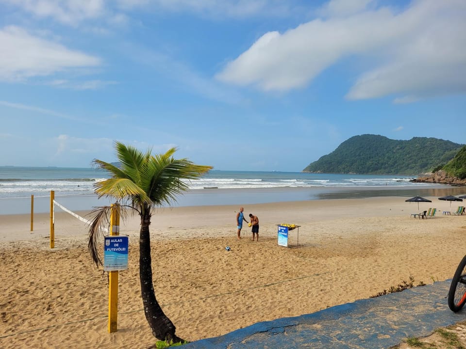 Praia do Tombo - Pé na areia Apartment in State of São Paulo