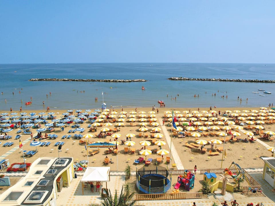 Day, Beach
