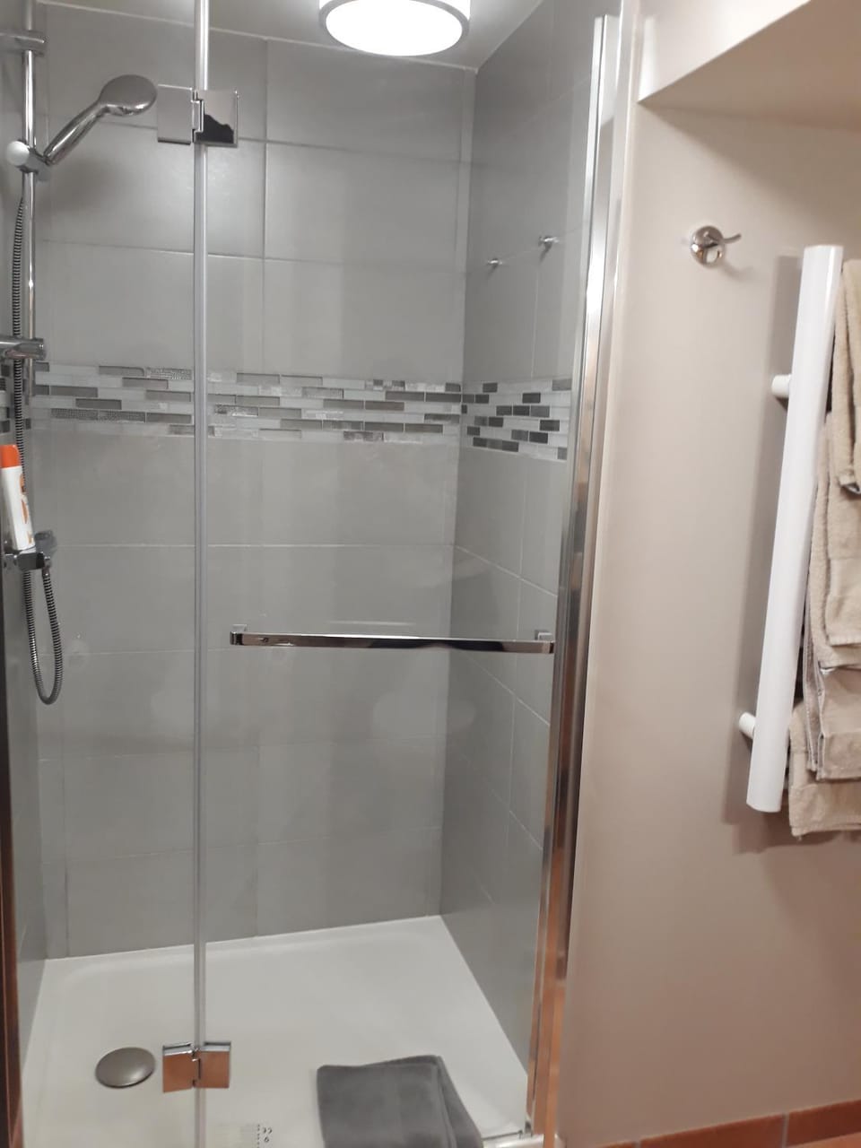 Shower, Bathroom