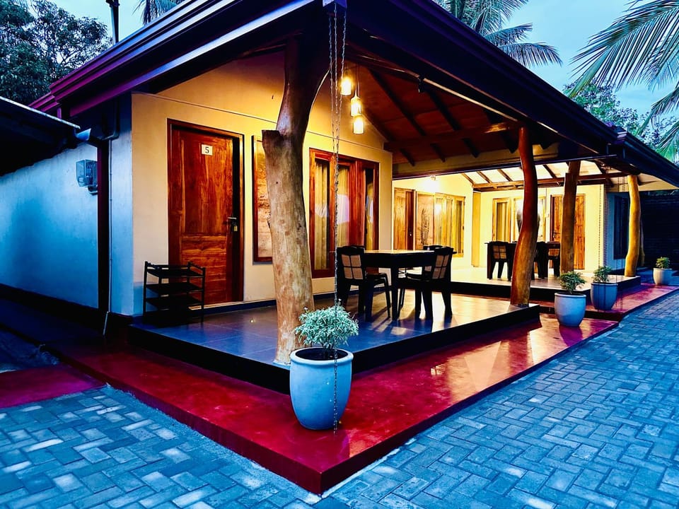 Green Sapphire Holiday Resort Wilpaththu Bed and Breakfast in Sri Lanka