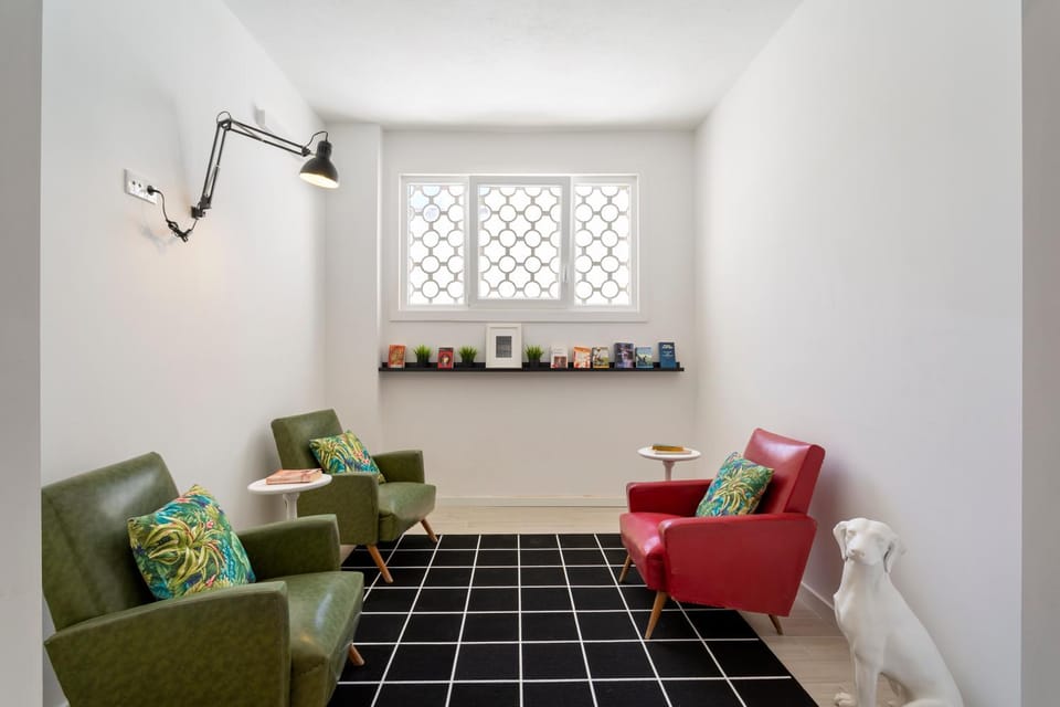 Decorative detail, Seating area