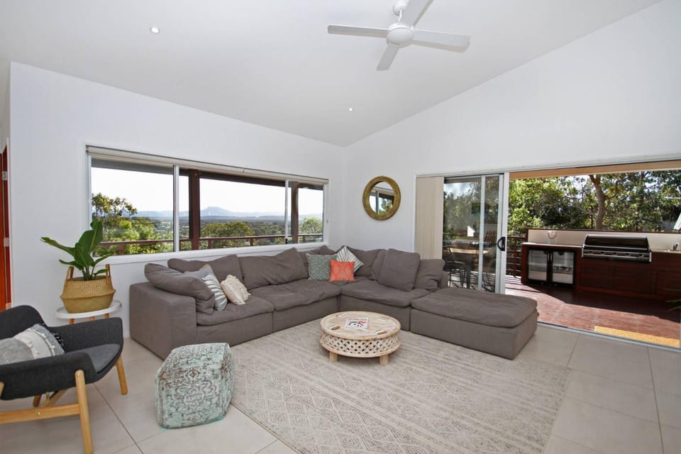 Stunning Home With Spectacular Views House in Coolum Beach