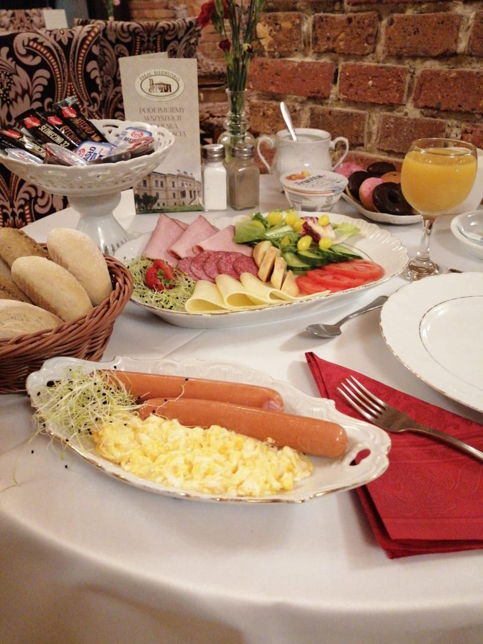 Food and drinks, Food, Breakfast, Continental breakfast