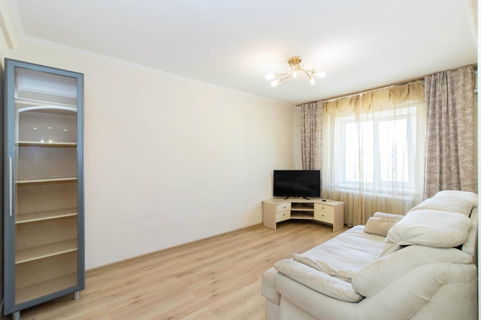TV and multimedia, Living room, Seating area, Guests