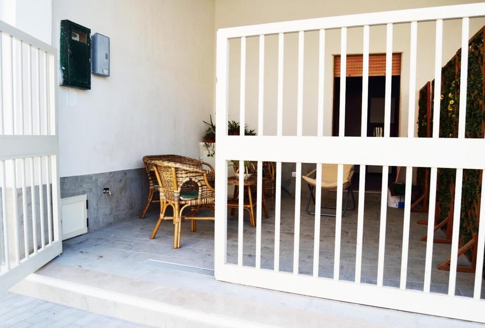 Property building, Balcony/Terrace
