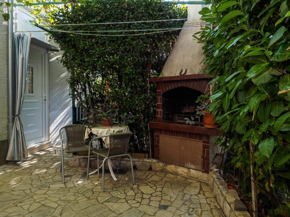 Property building, BBQ facilities, Balcony/Terrace, On site