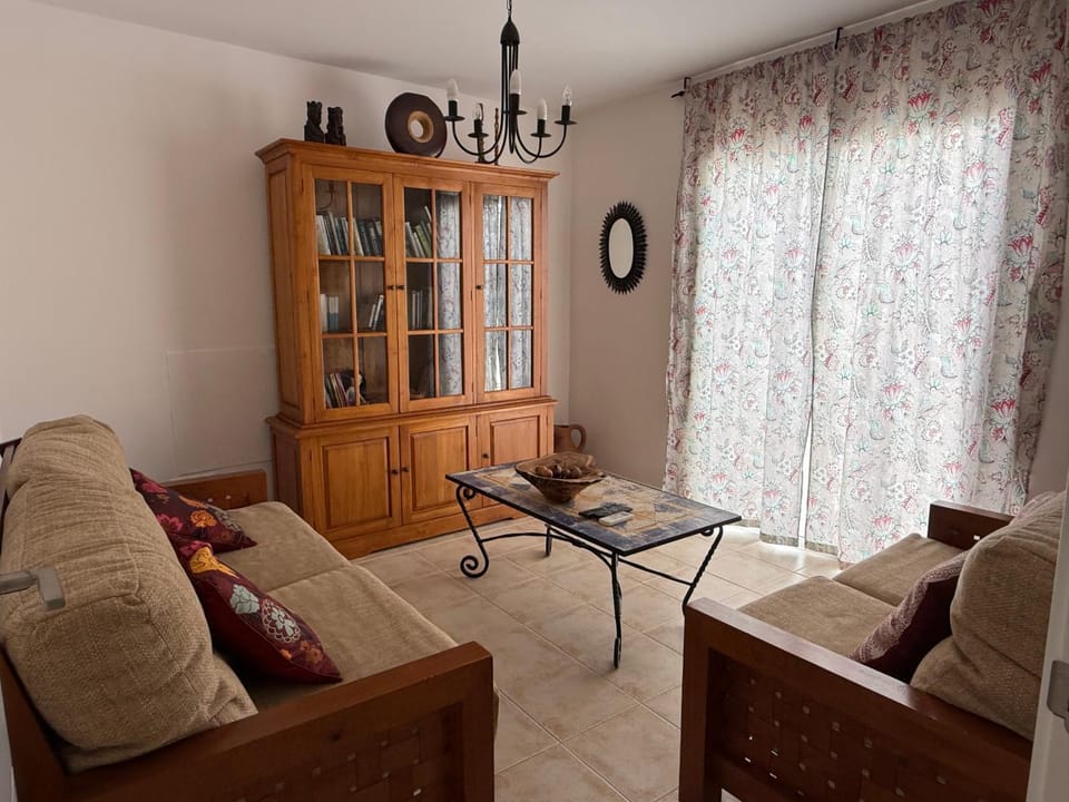 Vivienda Vacacional Casa Ola House in Maxorata