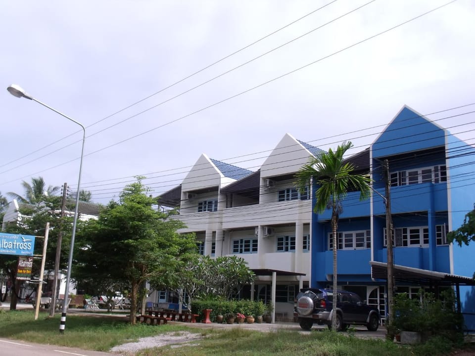 Albatross Guesthouse @ Thungwualaen Beach Bed and Breakfast in Thailand