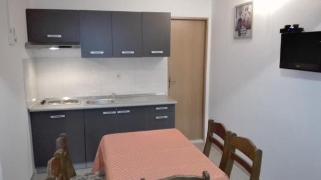 Apartman Jednosoban i Dvosoban Apartment in Šibenik-Knin County, Croatia