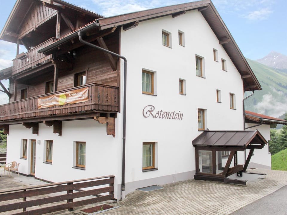 Chalet Rotenstein Apartment in Tyrol