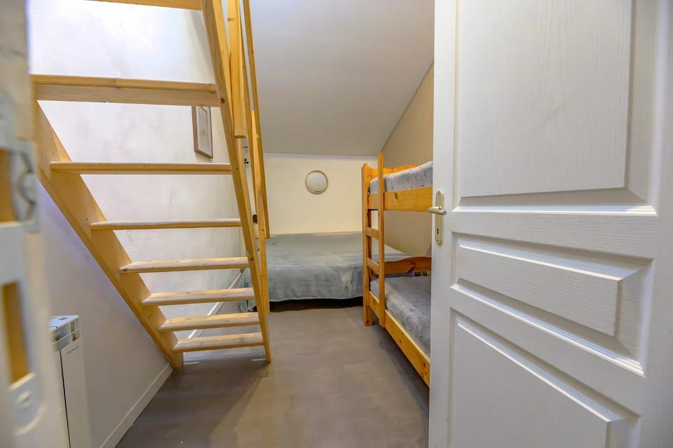 Bed, Photo of the whole room, Bedroom, bunk bed, wardrobe