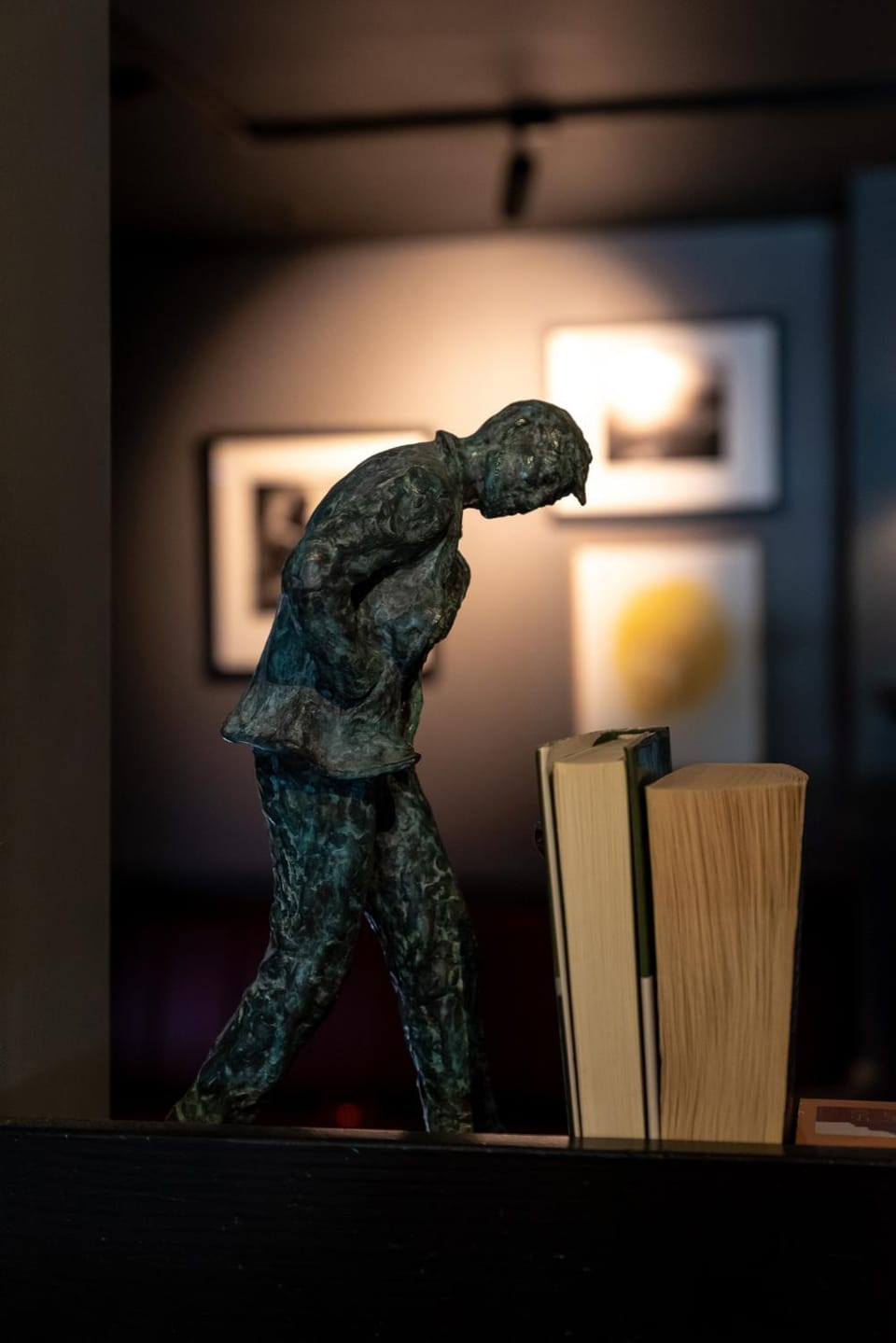 Lounge or bar, Decorative detail