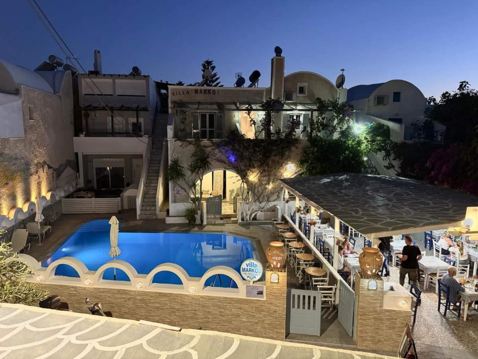 Property building, Restaurant/places to eat, Swimming pool