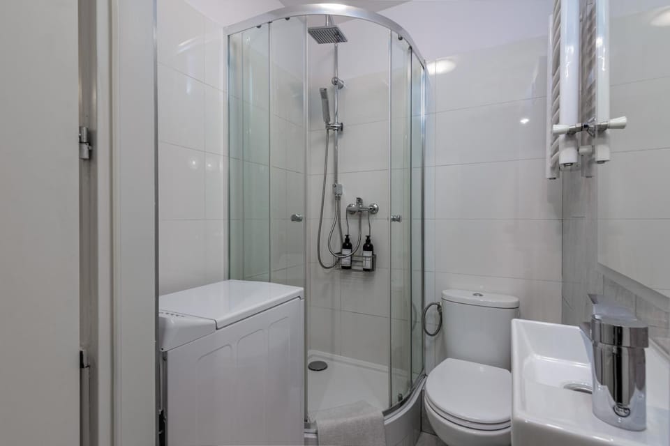 Andersena Modern A - 10 min CMKP - 5 min Metro - 15 min Center Apartment in Warsaw