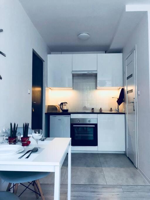 Andersena Modern A - 10 min CMKP - 5 min Metro - 15 min Center Apartment in Warsaw