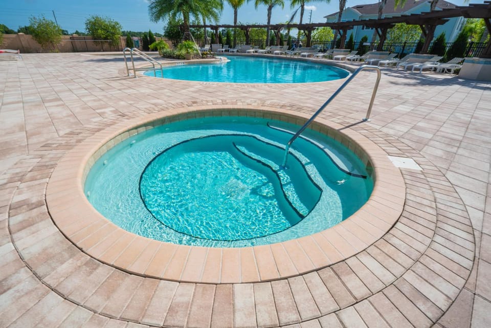 Pool view, Swimming pool