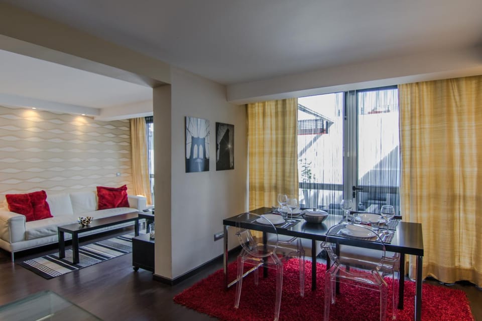 TV and multimedia, Dining area